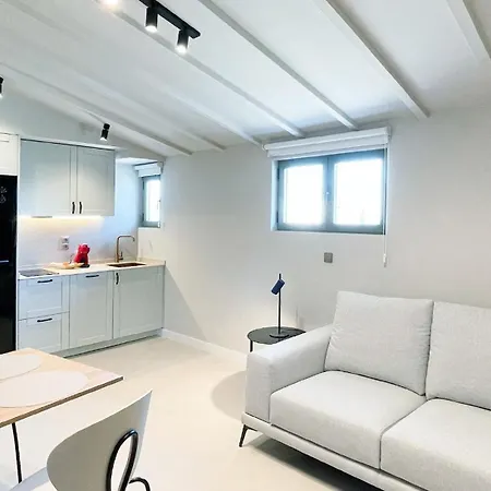 Heritage Apartment *